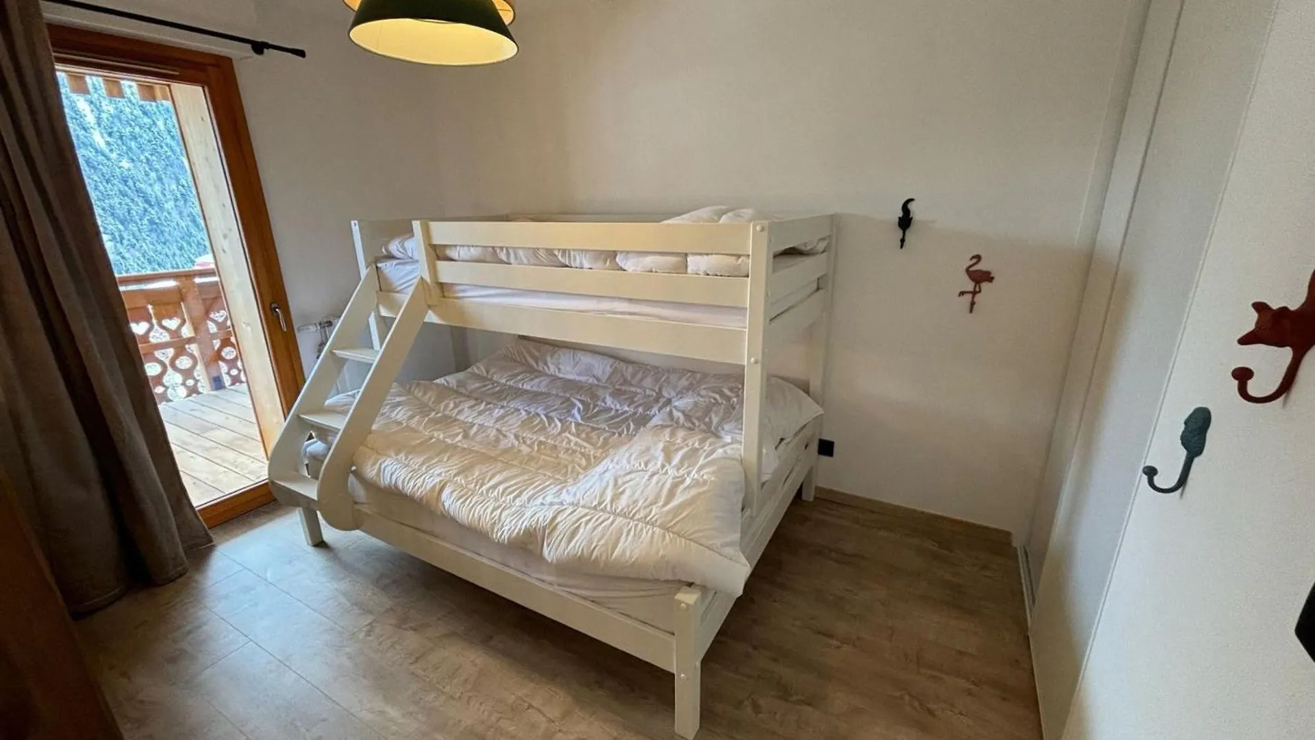 Apartment Chatel : Bel Appart. 3 Pieces Avec Garage Et Balcon, 5 Pers - Fr-1-198-264 France